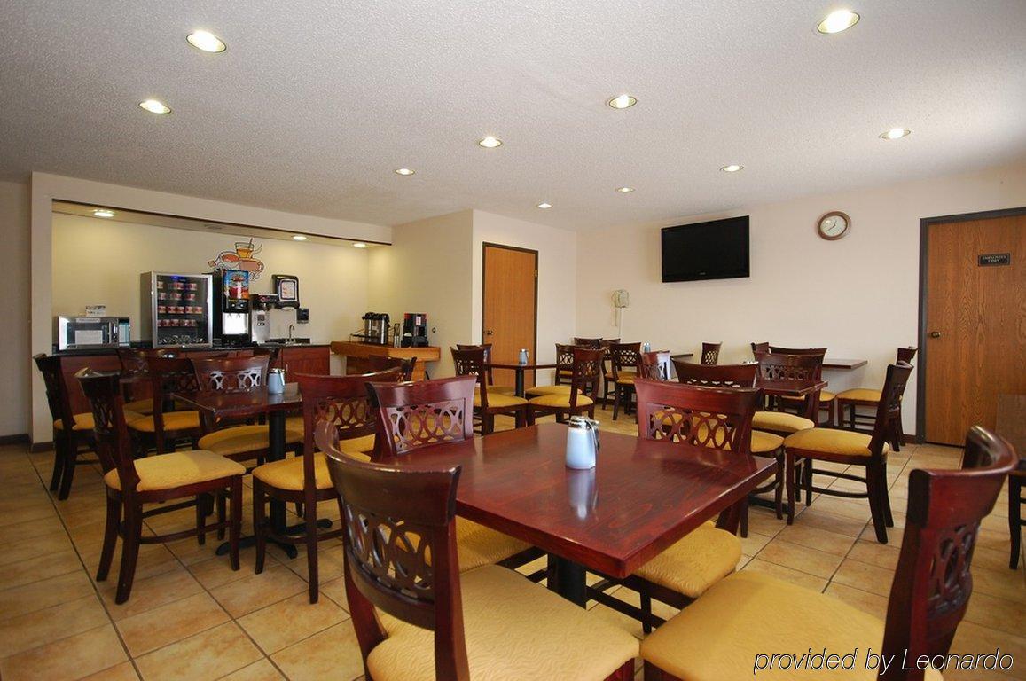 Baymont By Wyndham Delaware Hotell Restaurant bilde